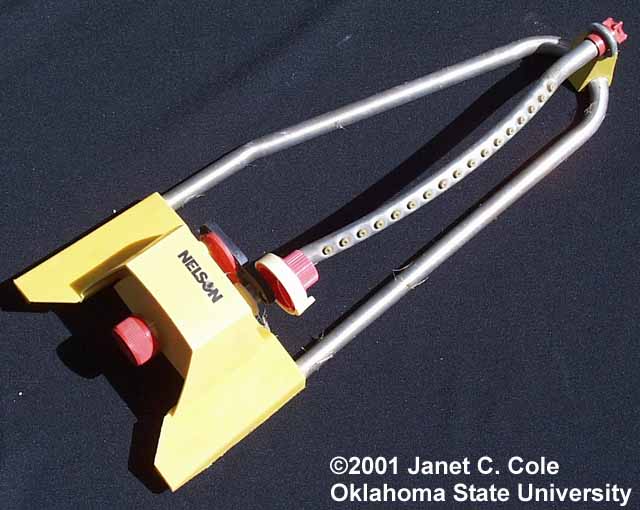 oscillating sprinkler