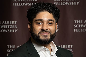 Schweitzer Fellow supporting refugee community with mental health workshops