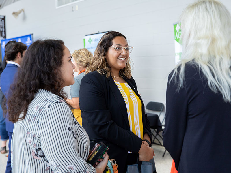 students_careerservices_800x600